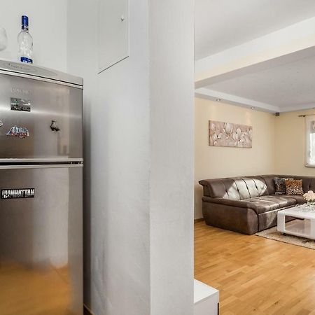 Apartman Javor Apartamento Otočac Exterior foto